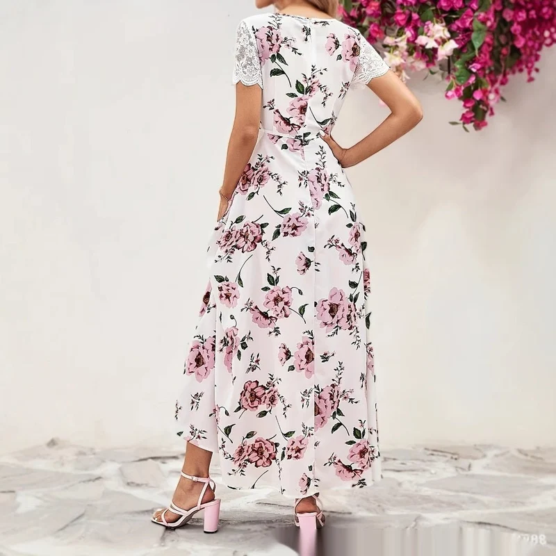Elegant Long Sleeveless Dress With A Slit - Image 2